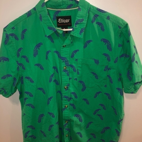 Plugg size large button down shirt green with parrot graphics - Picture 2 of 12